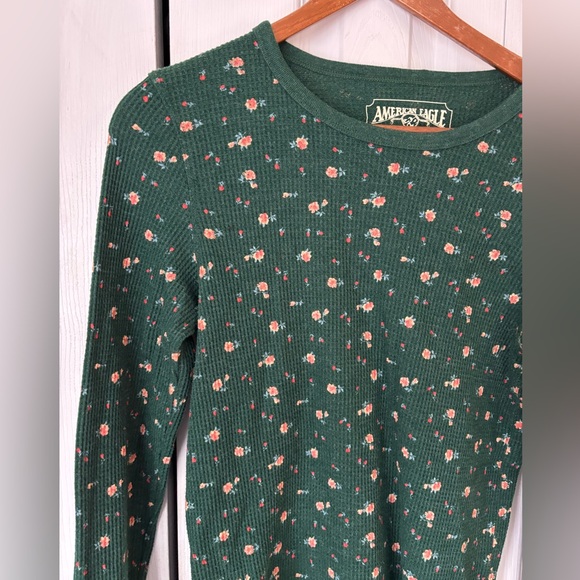American Eagle Outfitters Tops - American Eagle Floral Print Waffle Long Sleeve Size Medium